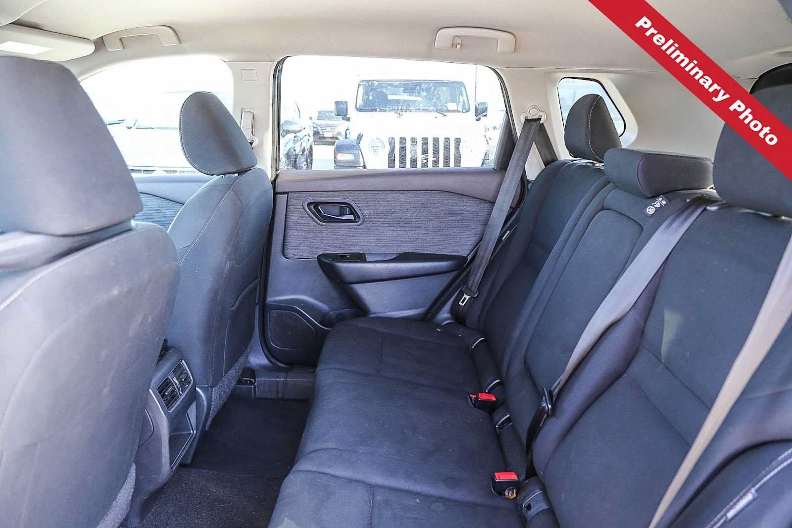 Used 2023 Nissan Rogue S AWD/4WD image 11