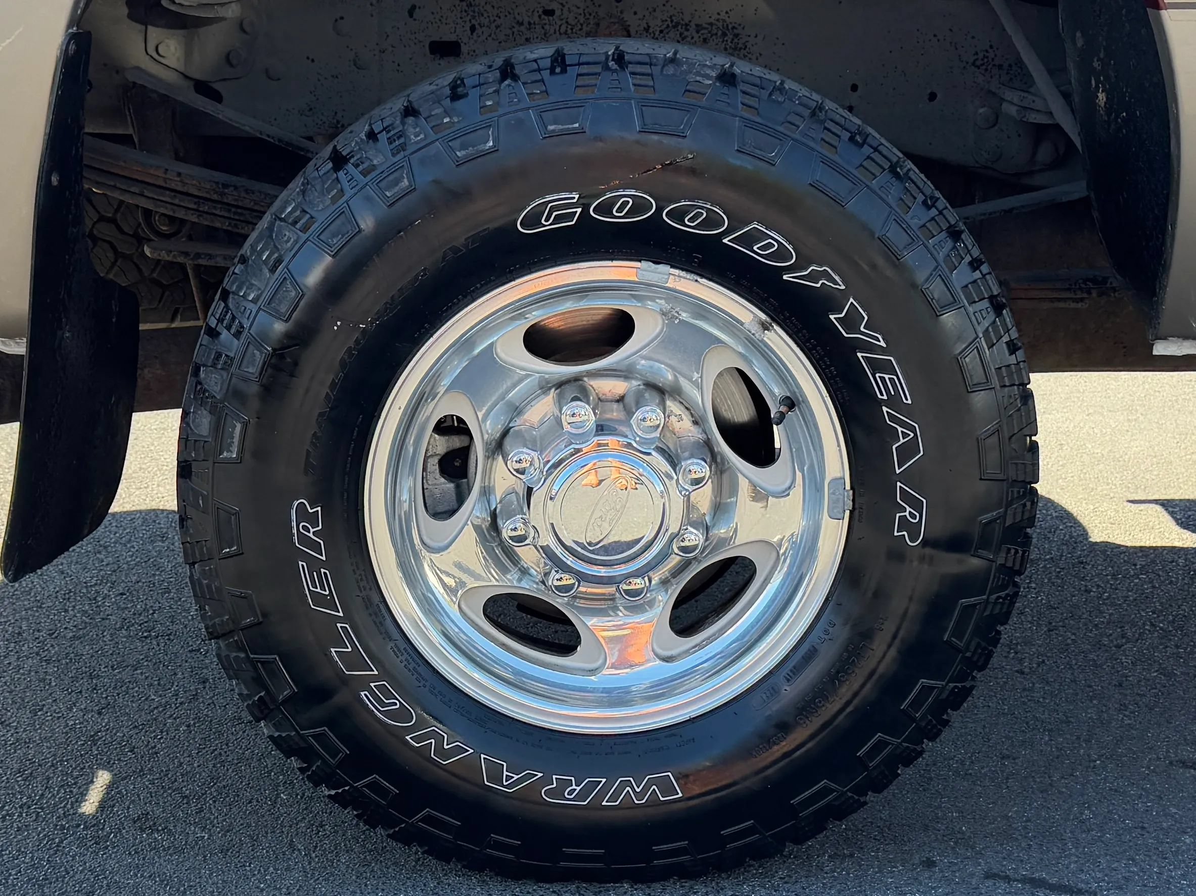 Used 2004 Ford F250 Lariat AWD/4WD image 9