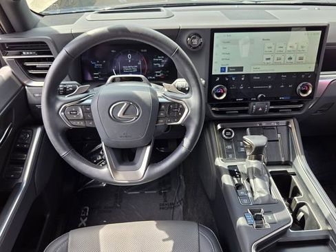 Used 2024 Lexus GX 550 AWD/4WD image 13