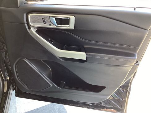 Used 2022 Ford Explorer Limited RWD image 26