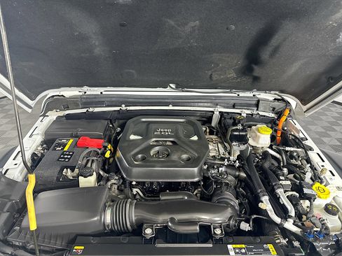 Used 2022 Jeep Wrangler Unlimited Rubicon 4xe image 33