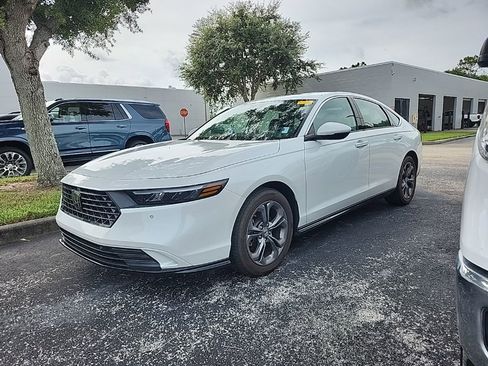 Used 2024 Honda Accord EX-L image 10