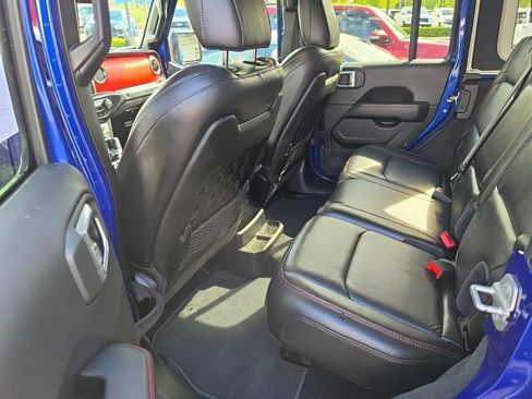 Used 2020 Jeep Wrangler Unlimited Rubicon AWD/4WD image 3