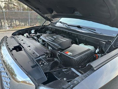 Used 2017 Nissan Titan SL image 40