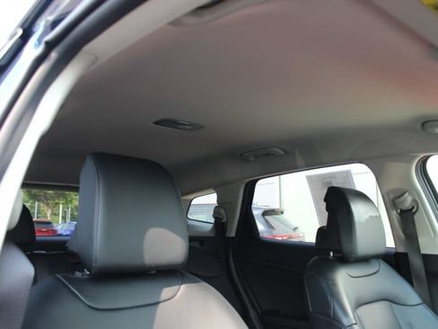 Used 2023 Kia Sportage EX AWD/4WD image 34