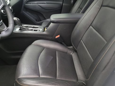 Used 2018 Chevrolet Equinox Premier FWD image 17