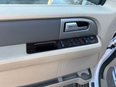 Used 2013 Ford Expedition EL XLT image 12