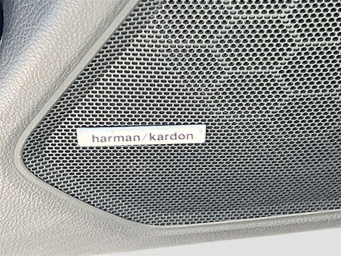 Used 2019 Subaru Outback 3.6R Touring w/ Popular Package #3A image 19