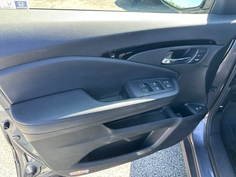 Used 2021 Honda Pilot Touring image 12