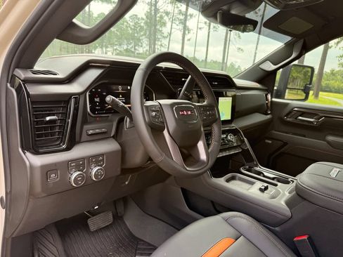 New 2026 GMC Sierra 2500 AT4 w/ AT4 Premium Plus Package AWD/4WD image 20
