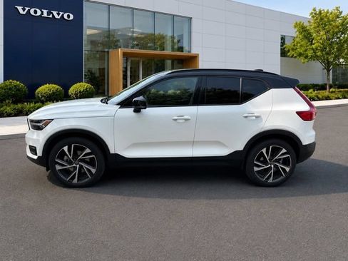 Used 2019 Volvo XC40 T5 R-Design AWD/4WD image 8