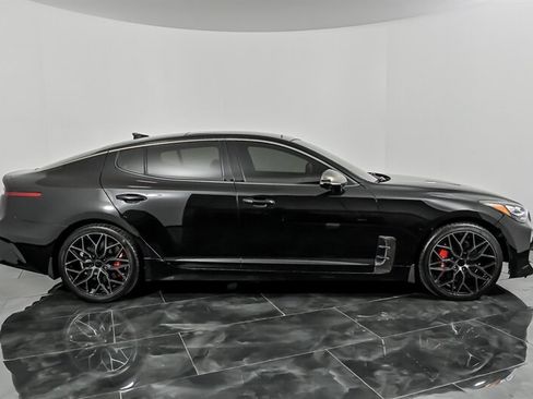 Used 2022 Kia Stinger GT2 AWD/4WD image 10