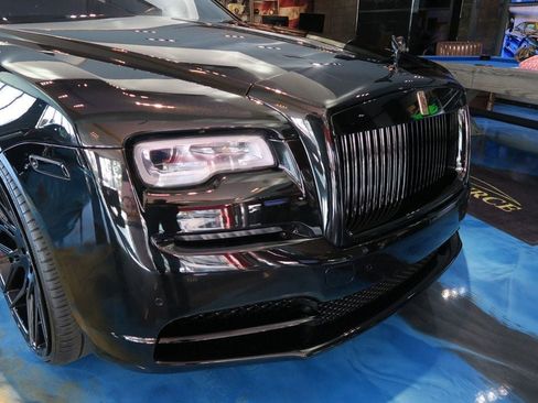 Used 2017 Rolls-Royce Dawn image 53