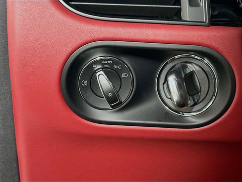 New 2026 Porsche Macan image 13