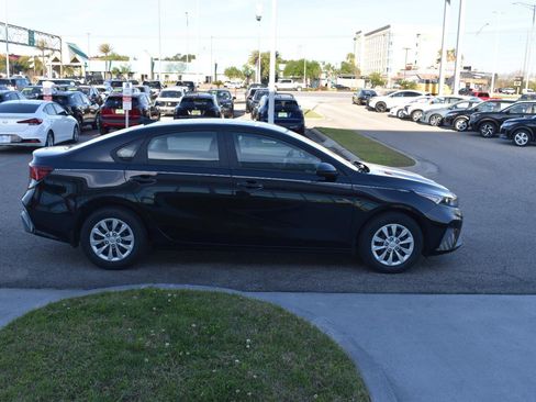 Used 2024 Kia Forte LX image 11