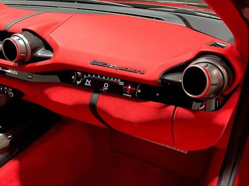 Used 2022 Ferrari 812 Competizione RWD image 21