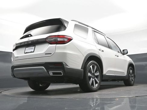 Certified 2023 Honda Pilot Touring image 30