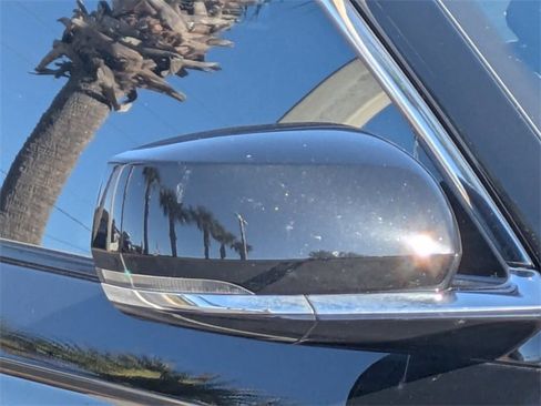 Used 2023 Jeep Grand Cherokee L Limited image 11