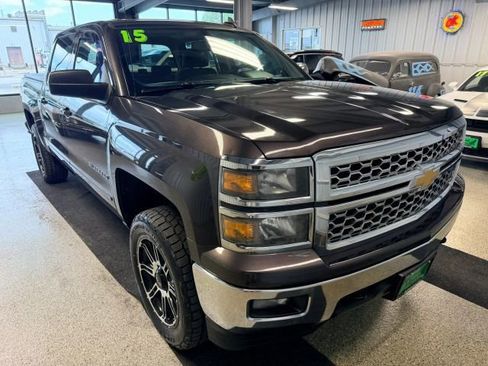 Used 2015 Chevrolet Silverado 1500 LT w/ LT Convenience Package AWD/4WD image 2