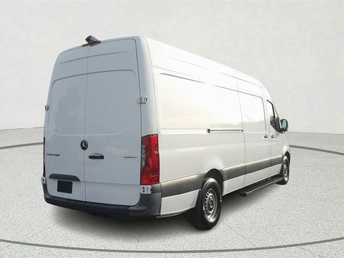 Used 2023 Mercedes-Benz Sprinter 2500 image 6