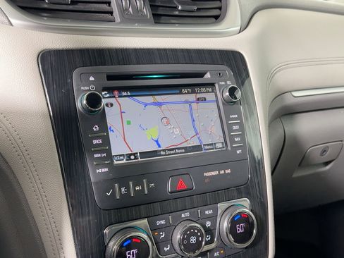 Used 2015 Chevrolet Traverse LT image 23