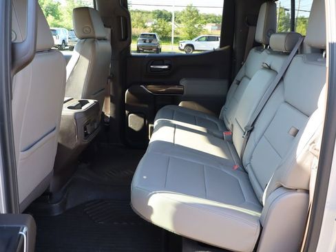 Used 2020 Chevrolet Silverado 1500 LT Trail Boss AWD/4WD image 39