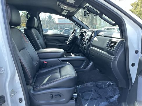 Used 2021 Nissan Titan PRO-4X w/ Pro-4x Convenience Package image 16