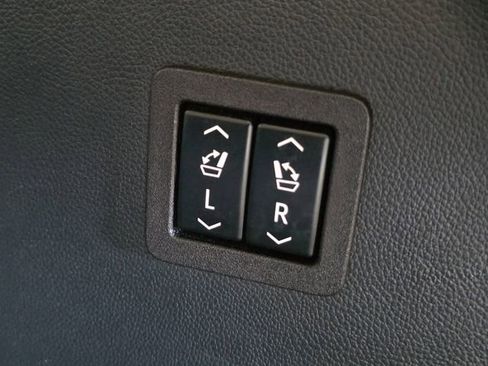 Used 2021 Buick Enclave Avenir w/ Avenir Technology Package image 18