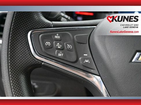 Used 2023 Chevrolet Equinox LT image 29