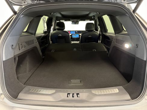 Used 2025 Lincoln Nautilus Premier w/ Equipment Group 102A image 28