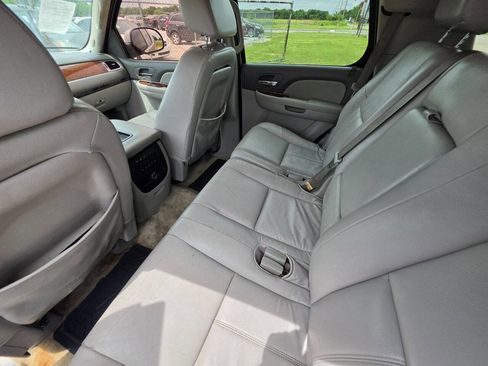 Used 2007 GMC Yukon SLE AWD/4WD image 4