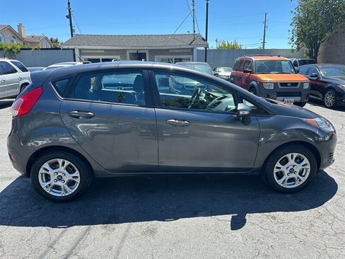 Used 2016 Ford Fiesta SE FWD image 3