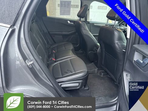 Used 2022 Ford Escape Titanium w/ Class II Trailer Tow Package image 11