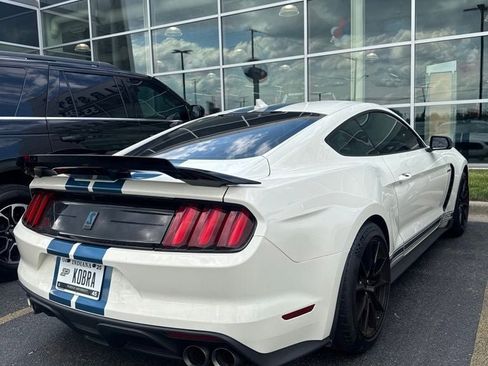 Used 2020 Ford Mustang Shelby GT350 w/ Technology Package RWD image 3