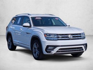 Used 2019 Volkswagen Atlas SE w/ Towing Package FWD video 3