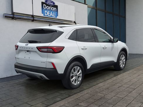 Used 2023 Ford Escape Active AWD/4WD image 3