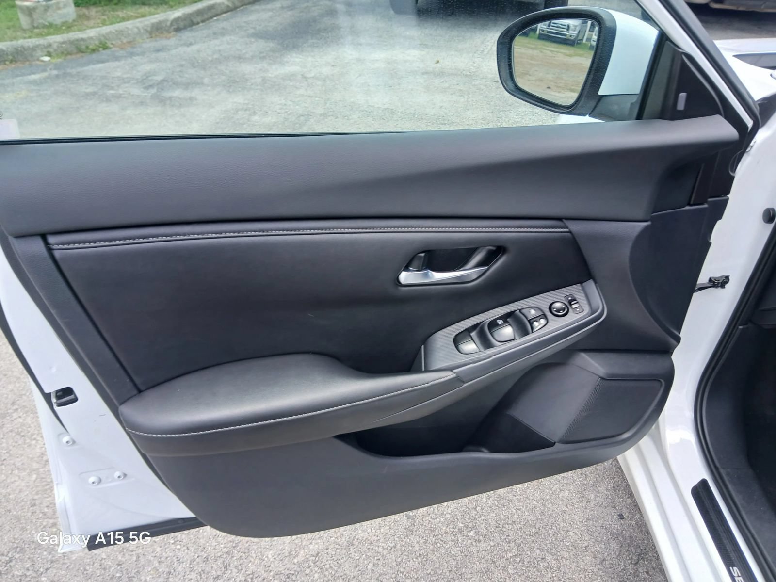 Used 2021 Nissan Sentra SV FWD image 11