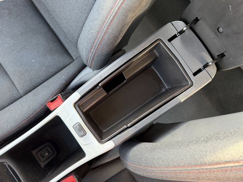 Used 2020 Chevrolet Bolt LT image 25