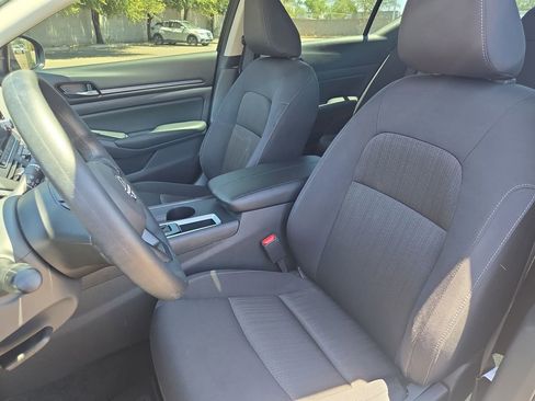 Certified 2025 Nissan Altima 2.5 S FWD image 14