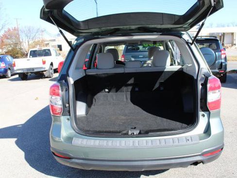 Used 2016 Subaru Forester 2.5i image 9