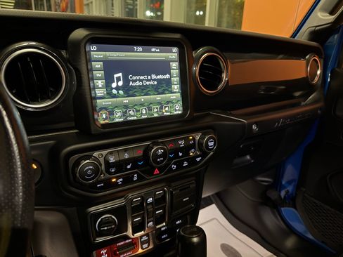 Used 2023 Jeep Wrangler Unlimited Rubicon 392 image 29