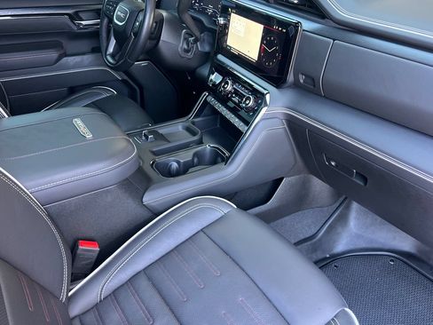 Used 2024 GMC Sierra 2500 AT4X AWD/4WD image 12