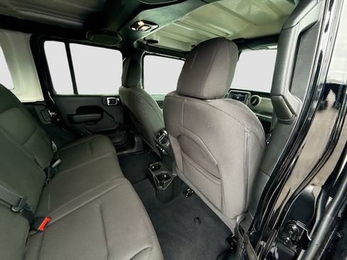 Used 2023 Jeep Wrangler Unlimited Sport AWD/4WD image 32