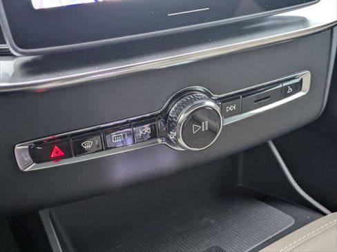 New 2026 Volvo XC90 B5 Plus w/ Protection Package image 8