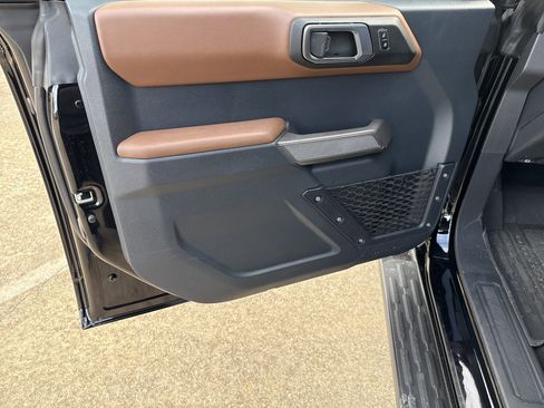 Used 2023 Ford Bronco Outer Banks image 11