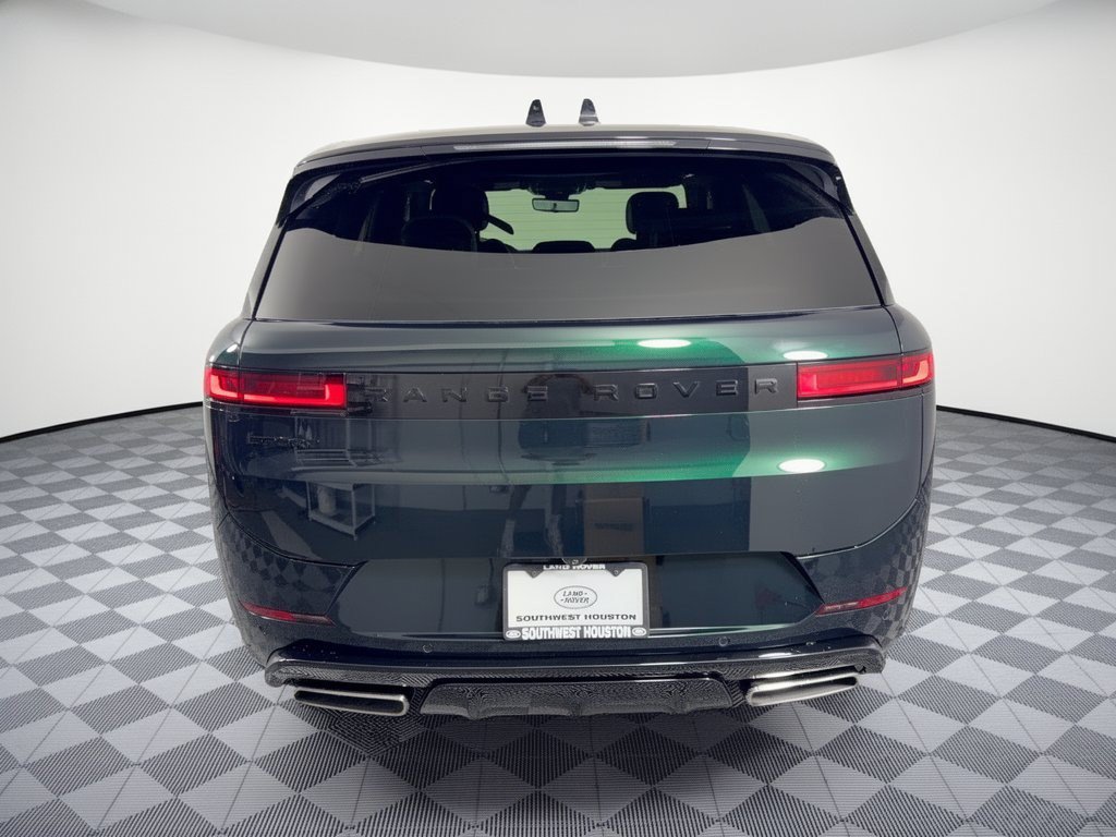New 2027 Land Rover Range Rover Sport Dynamic SE AWD/4WD image 11