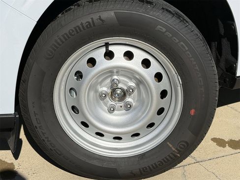 New 2025 Ford Maverick XL w/ Equipment Group 101A image 32