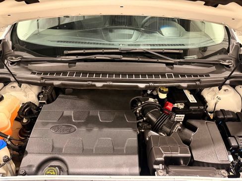 Used 2017 Ford Edge Titanium w/ Equipment Group 301A FWD image 12