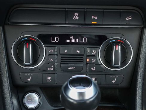 Used 2016 Audi Q3 2.0T Premium Plus w/ Technology Package image 18