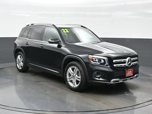 Used 2022 Mercedes-Benz GLB 250 4MATIC image 8